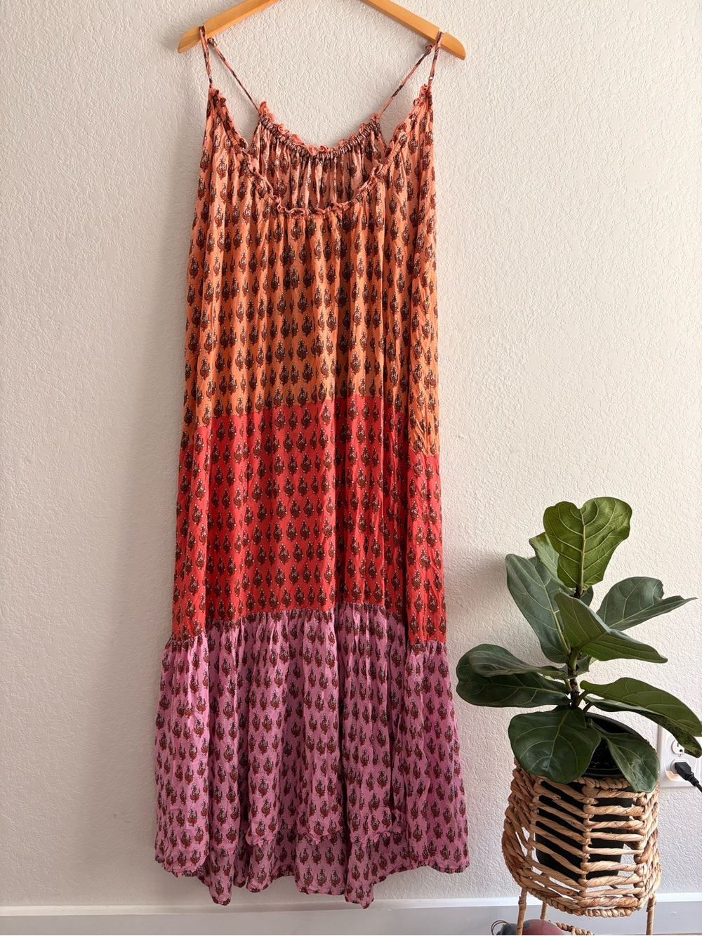 Anthropologie Bohemian/boho Tiered Maxi Dress Pink Print Strappy Sun Dress XS